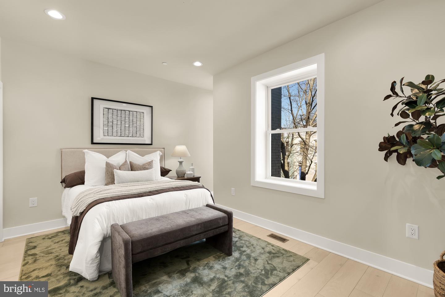 422 WARNER ST NW #2, WASHINGTON, District Of Columbia 20001, 3 Bedrooms Bedrooms, ,3 BathroomsBathrooms,Residential,For sale,422 WARNER ST NW #2,DCDC2247580 MLS # DCDC2247580