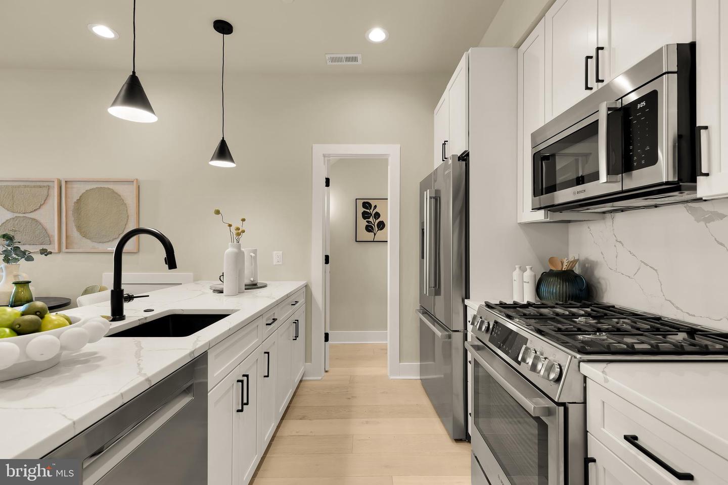 422 WARNER ST NW #2, WASHINGTON, District Of Columbia 20001, 3 Bedrooms Bedrooms, ,3 BathroomsBathrooms,Residential,For sale,422 WARNER ST NW #2,DCDC2247580 MLS # DCDC2247580