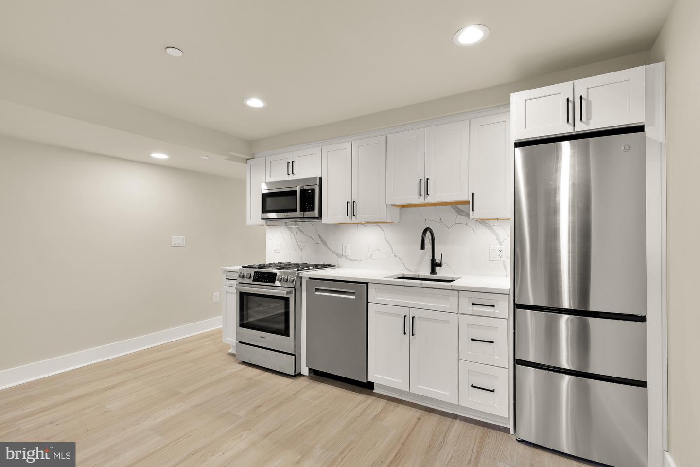 422 WARNER ST NW #1, WASHINGTON, District Of Columbia 20001, 1 Bedroom Bedrooms, ,1 BathroomBathrooms,Residential,For sale,422 WARNER ST NW #1,DCDC2247588 MLS # DCDC2247588