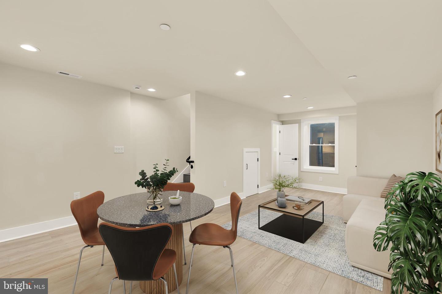 422 WARNER ST NW #1, WASHINGTON, District Of Columbia 20001, 1 Bedroom Bedrooms, ,1 BathroomBathrooms,Residential,For sale,422 WARNER ST NW #1,DCDC2247588 MLS # DCDC2247588