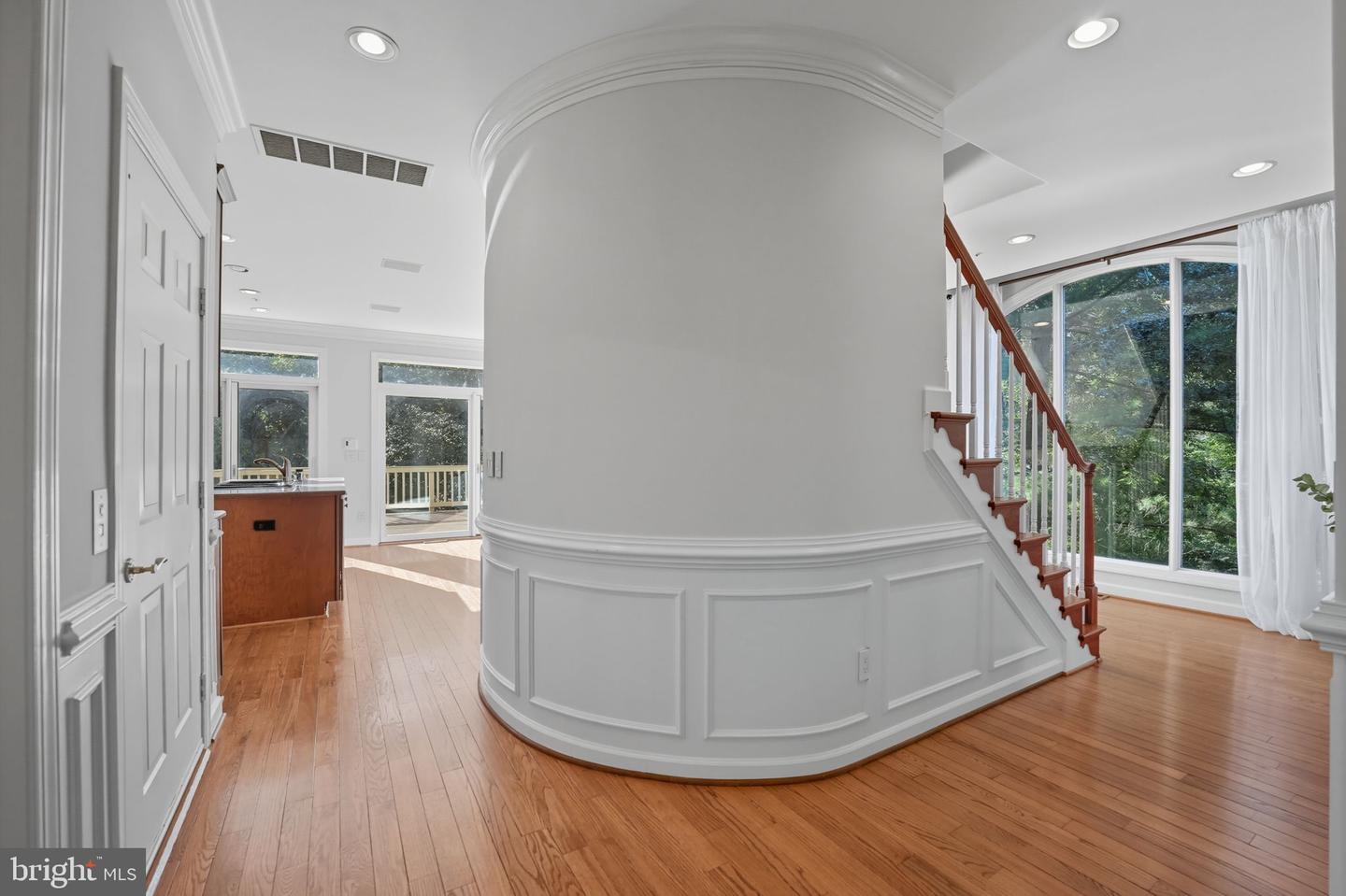 2124 21ST RD N, ARLINGTON, Virginia 22201, 4 Bedrooms Bedrooms, ,3 BathroomsBathrooms,Residential,For sale,2124 21ST RD N,VAAR2069258 MLS # VAAR2069258