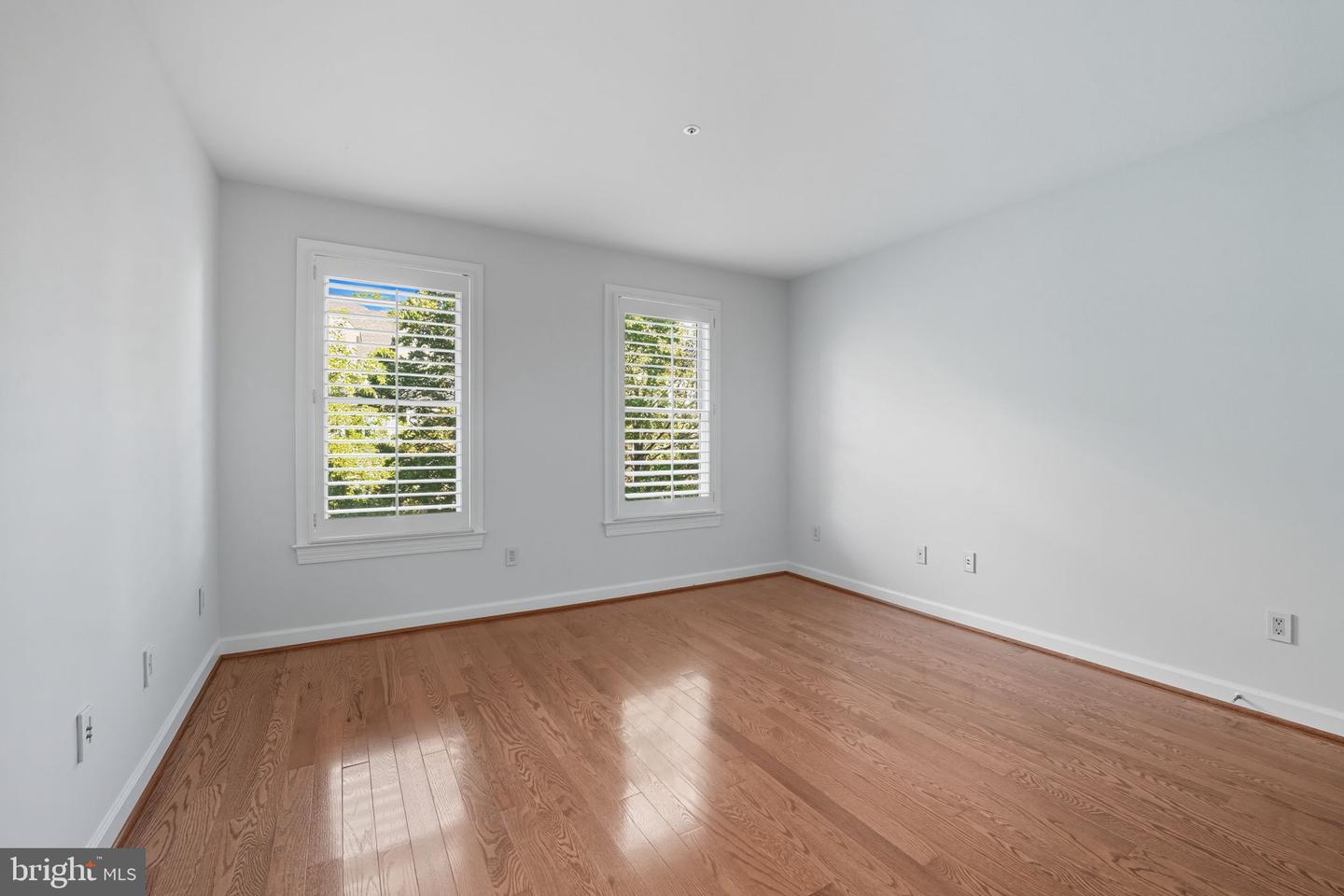 2124 21ST RD N, ARLINGTON, Virginia 22201, 4 Bedrooms Bedrooms, ,3 BathroomsBathrooms,Residential,For sale,2124 21ST RD N,VAAR2069258 MLS # VAAR2069258