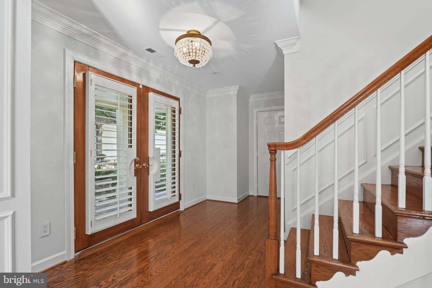 2124 21ST RD N, ARLINGTON, Virginia 22201, 4 Bedrooms Bedrooms, ,3 BathroomsBathrooms,Residential,For sale,2124 21ST RD N,VAAR2069258 MLS # VAAR2069258