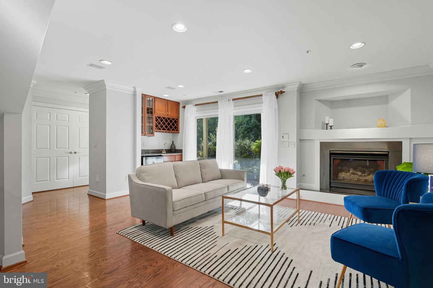 2124 21ST RD N, ARLINGTON, Virginia 22201, 4 Bedrooms Bedrooms, ,3 BathroomsBathrooms,Residential,For sale,2124 21ST RD N,VAAR2069258 MLS # VAAR2069258