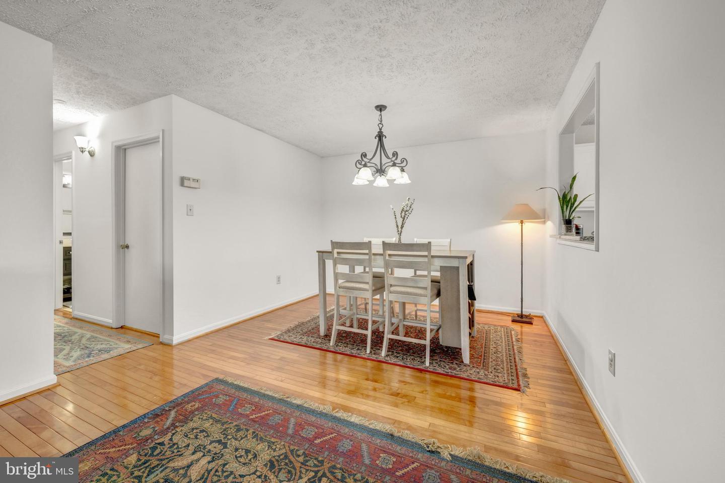 10147 OAKTON TERRACE RD, OAKTON, Virginia 22124, 2 Bedrooms Bedrooms, ,2 BathroomsBathrooms,Residential,For sale,10147 OAKTON TERRACE RD,VAFX2292596 MLS # VAFX2292596