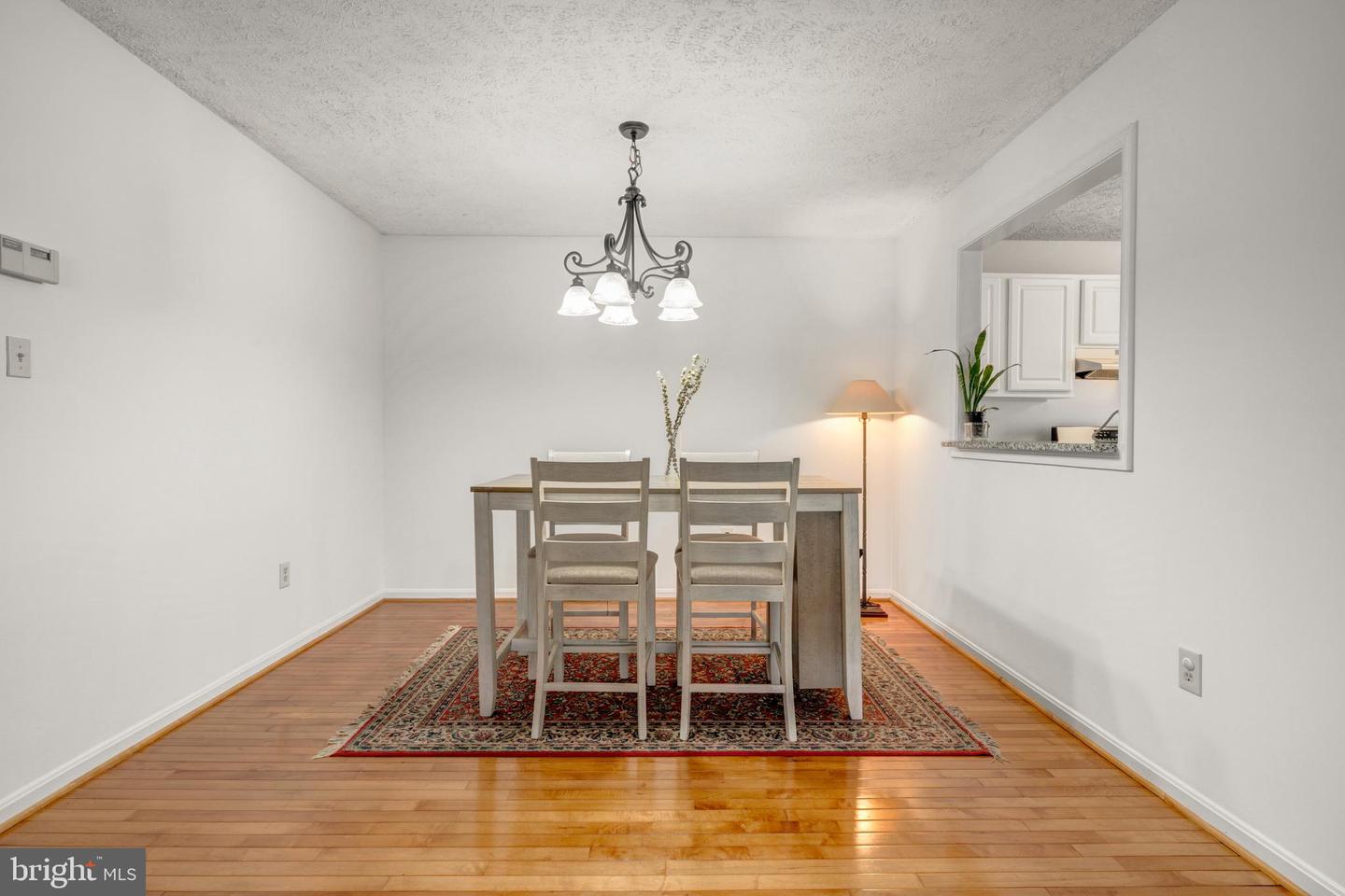 10147 OAKTON TERRACE RD, OAKTON, Virginia 22124, 2 Bedrooms Bedrooms, ,2 BathroomsBathrooms,Residential,For sale,10147 OAKTON TERRACE RD,VAFX2292596 MLS # VAFX2292596