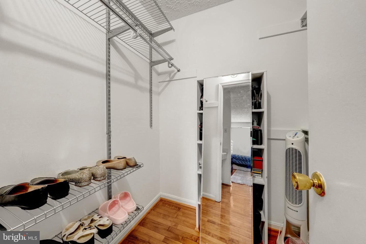 10147 OAKTON TERRACE RD, OAKTON, Virginia 22124, 2 Bedrooms Bedrooms, ,2 BathroomsBathrooms,Residential,For sale,10147 OAKTON TERRACE RD,VAFX2292596 MLS # VAFX2292596