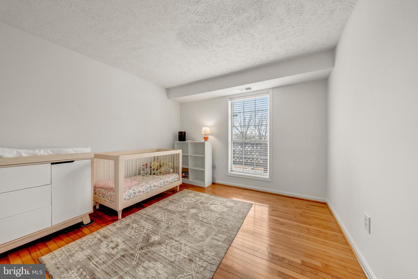 10147 OAKTON TERRACE RD, OAKTON, Virginia 22124, 2 Bedrooms Bedrooms, ,2 BathroomsBathrooms,Residential,For sale,10147 OAKTON TERRACE RD,VAFX2292596 MLS # VAFX2292596