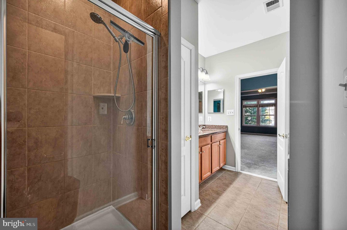 20726 CRESCENT POINTE PL, ASHBURN, Virginia 20147, 3 Bedrooms Bedrooms, ,3 BathroomsBathrooms,Residential,For sale,20726 CRESCENT POINTE PL,VALO2116590 MLS # VALO2116590