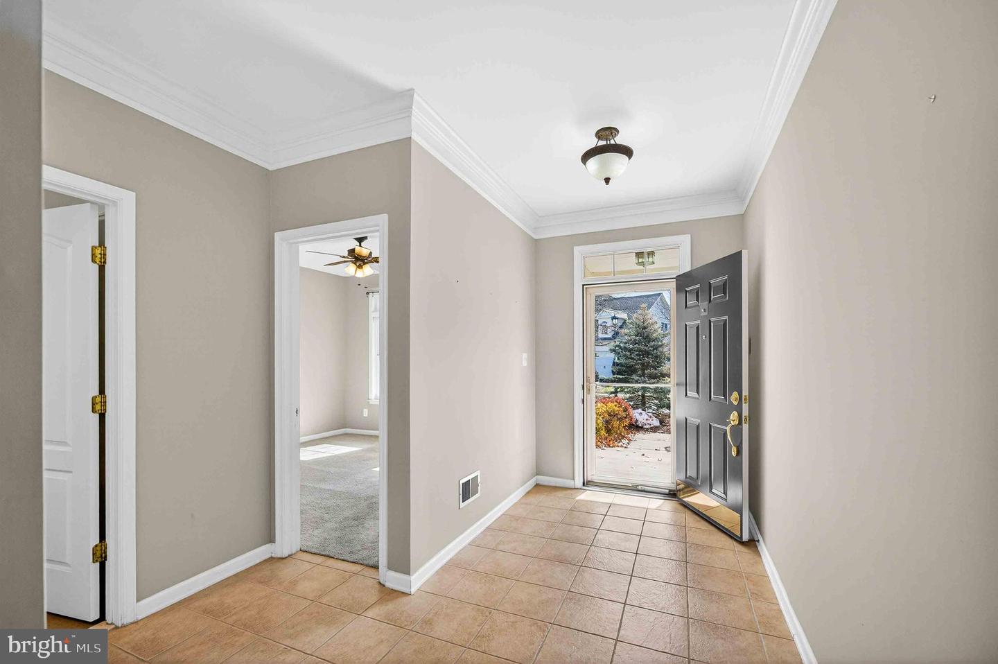 20726 CRESCENT POINTE PL, ASHBURN, Virginia 20147, 3 Bedrooms Bedrooms, ,3 BathroomsBathrooms,Residential,For sale,20726 CRESCENT POINTE PL,VALO2116590 MLS # VALO2116590