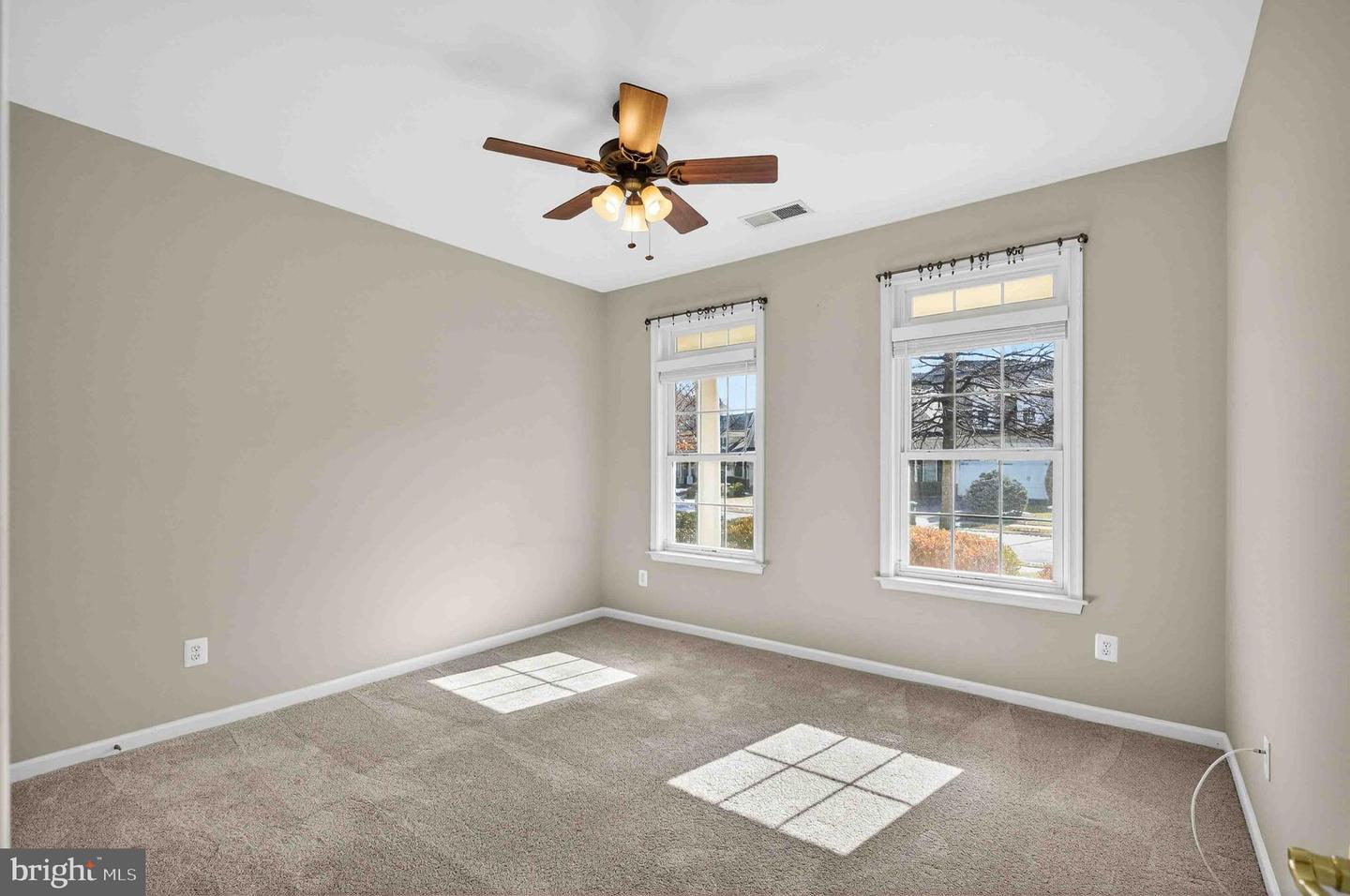 20726 CRESCENT POINTE PL, ASHBURN, Virginia 20147, 3 Bedrooms Bedrooms, ,3 BathroomsBathrooms,Residential,For sale,20726 CRESCENT POINTE PL,VALO2116590 MLS # VALO2116590