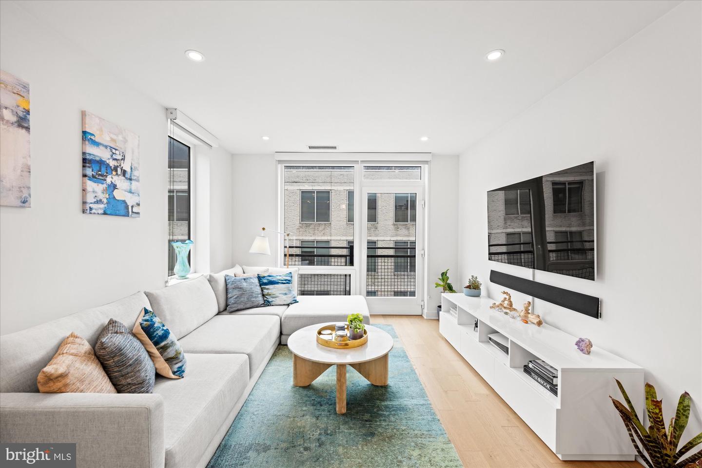 37 L ST SE #1105, WASHINGTON, District Of Columbia 20003, 1 Bedroom Bedrooms, ,1 BathroomBathrooms,Residential,For sale,37 L ST SE #1105,DCDC2247522 MLS # DCDC2247522