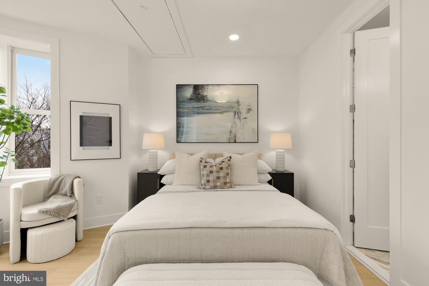 1932 11TH ST NW, WASHINGTON, District Of Columbia 20001, 4 Bedrooms Bedrooms, ,3 BathroomsBathrooms,Residential,For sale,1932 11TH ST NW,DCDC2247666 MLS # DCDC2247666