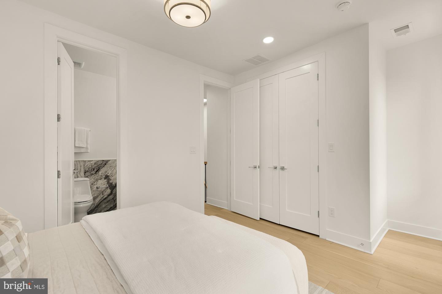 1932 11TH ST NW, WASHINGTON, District Of Columbia 20001, 4 Bedrooms Bedrooms, ,3 BathroomsBathrooms,Residential,For sale,1932 11TH ST NW,DCDC2247666 MLS # DCDC2247666