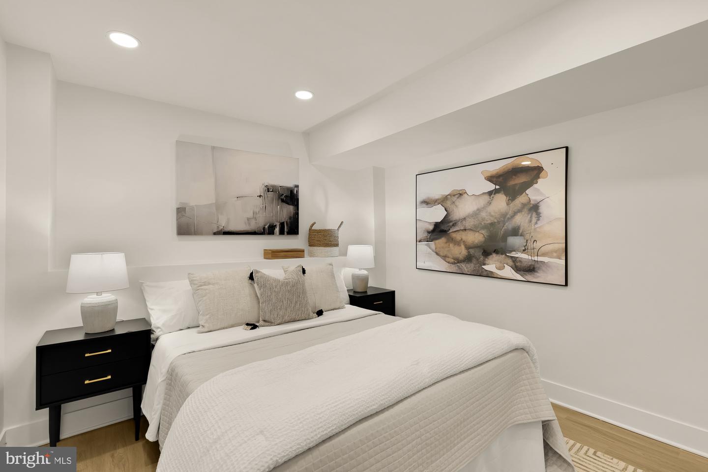 1932 11TH ST NW, WASHINGTON, District Of Columbia 20001, 4 Bedrooms Bedrooms, ,3 BathroomsBathrooms,Residential,For sale,1932 11TH ST NW,DCDC2247666 MLS # DCDC2247666