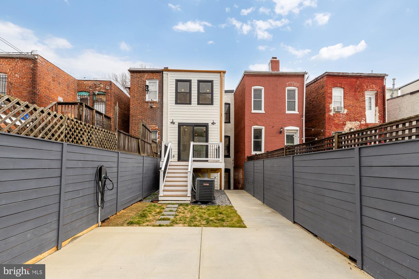 1932 11TH ST NW, WASHINGTON, District Of Columbia 20001, 4 Bedrooms Bedrooms, ,3 BathroomsBathrooms,Residential,For sale,1932 11TH ST NW,DCDC2247666 MLS # DCDC2247666