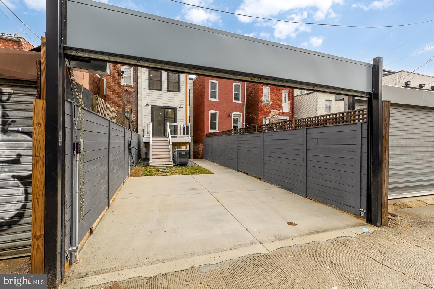 1932 11TH ST NW, WASHINGTON, District Of Columbia 20001, 4 Bedrooms Bedrooms, ,3 BathroomsBathrooms,Residential,For sale,1932 11TH ST NW,DCDC2247666 MLS # DCDC2247666