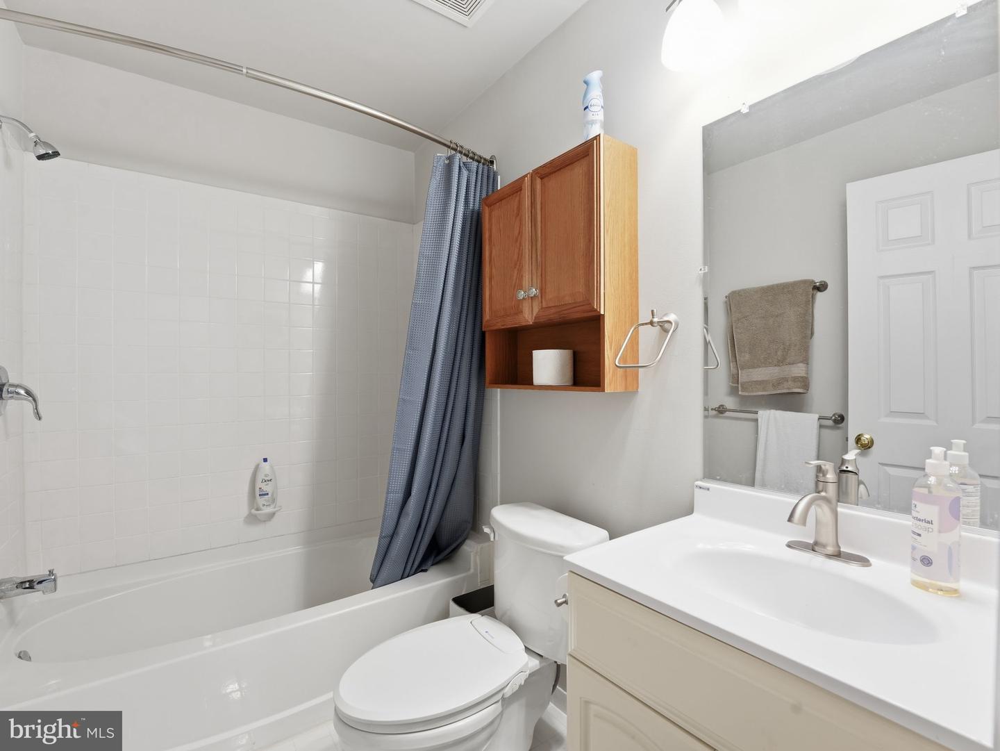 8239 RED CARNATION CT, LORTON, Virginia 22079, 3 Bedrooms Bedrooms, ,3 BathroomsBathrooms,Residential,For sale,8239 RED CARNATION CT,VAFX2292666 MLS # VAFX2292666