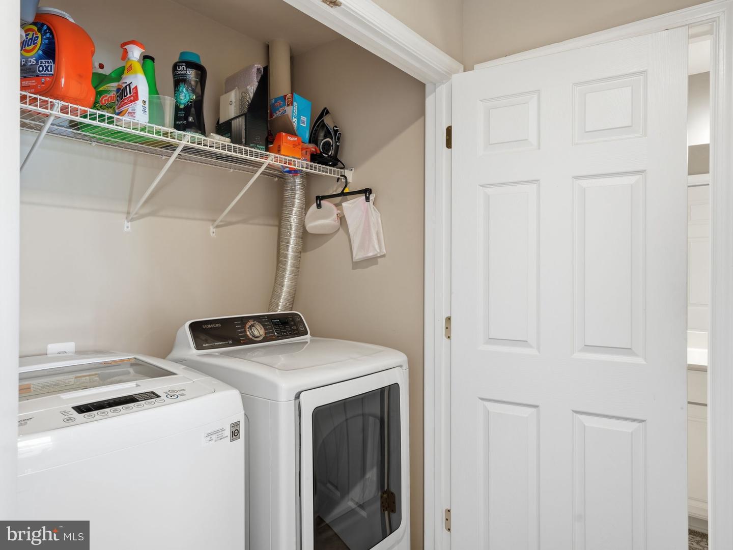 8239 RED CARNATION CT, LORTON, Virginia 22079, 3 Bedrooms Bedrooms, ,3 BathroomsBathrooms,Residential,For sale,8239 RED CARNATION CT,VAFX2292666 MLS # VAFX2292666