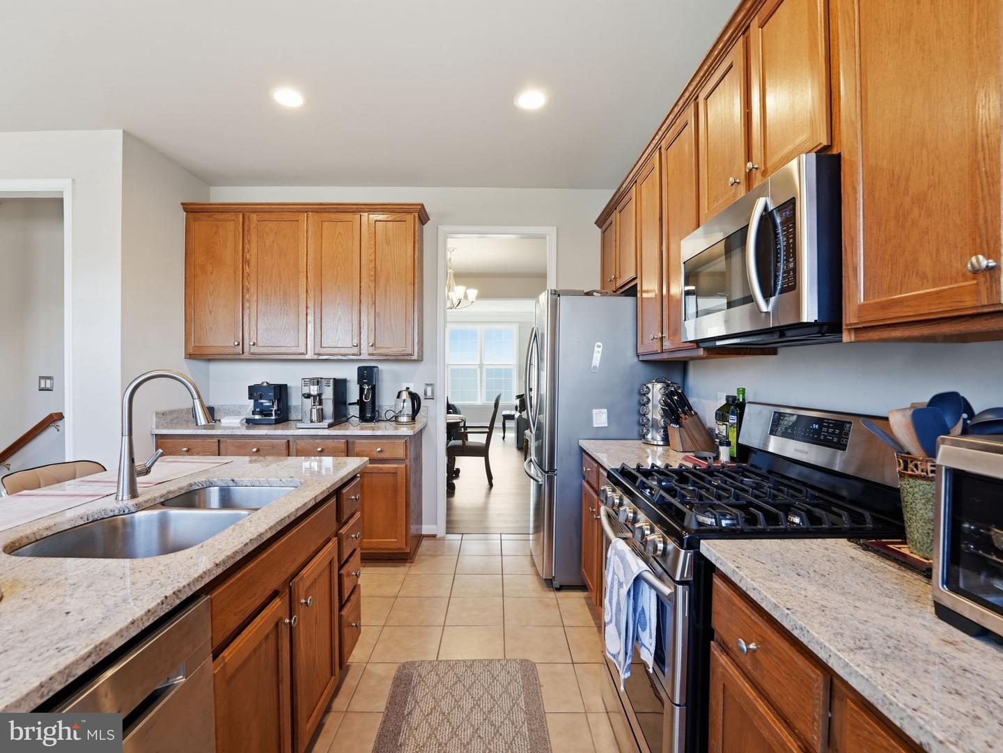 8239 RED CARNATION CT, LORTON, Virginia 22079, 3 Bedrooms Bedrooms, ,3 BathroomsBathrooms,Residential,For sale,8239 RED CARNATION CT,VAFX2292666 MLS # VAFX2292666