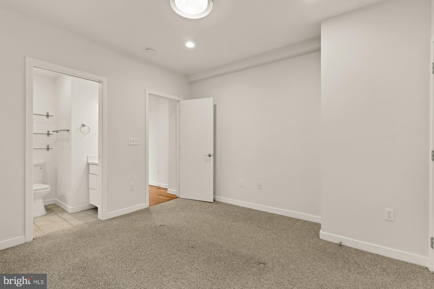 2535 13TH ST NW #203, WASHINGTON, District Of Columbia 20009, 1 Bedroom Bedrooms, ,1 BathroomBathrooms,Residential,For sale,2535 13TH ST NW #203,DCDC2247720 MLS # DCDC2247720