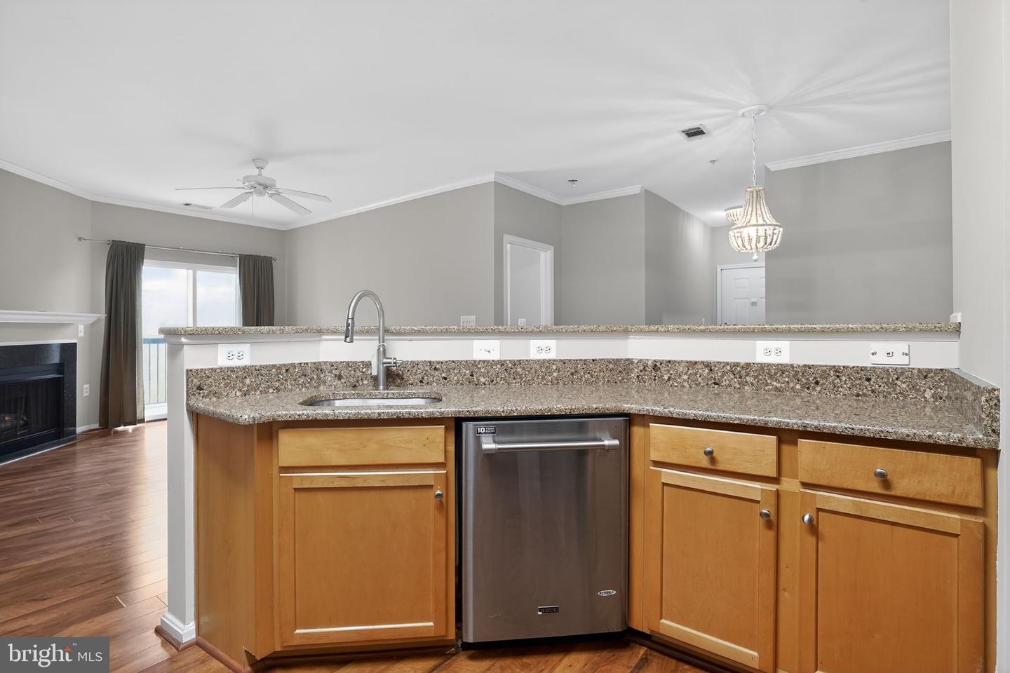 5142-J BRITTNEY ELYSE CIR #J, CENTREVILLE, Virginia 20120, 2 Bedrooms Bedrooms, ,2 BathroomsBathrooms,Residential,For sale,5142-J BRITTNEY ELYSE CIR #J,VAFX2292716 MLS # VAFX2292716