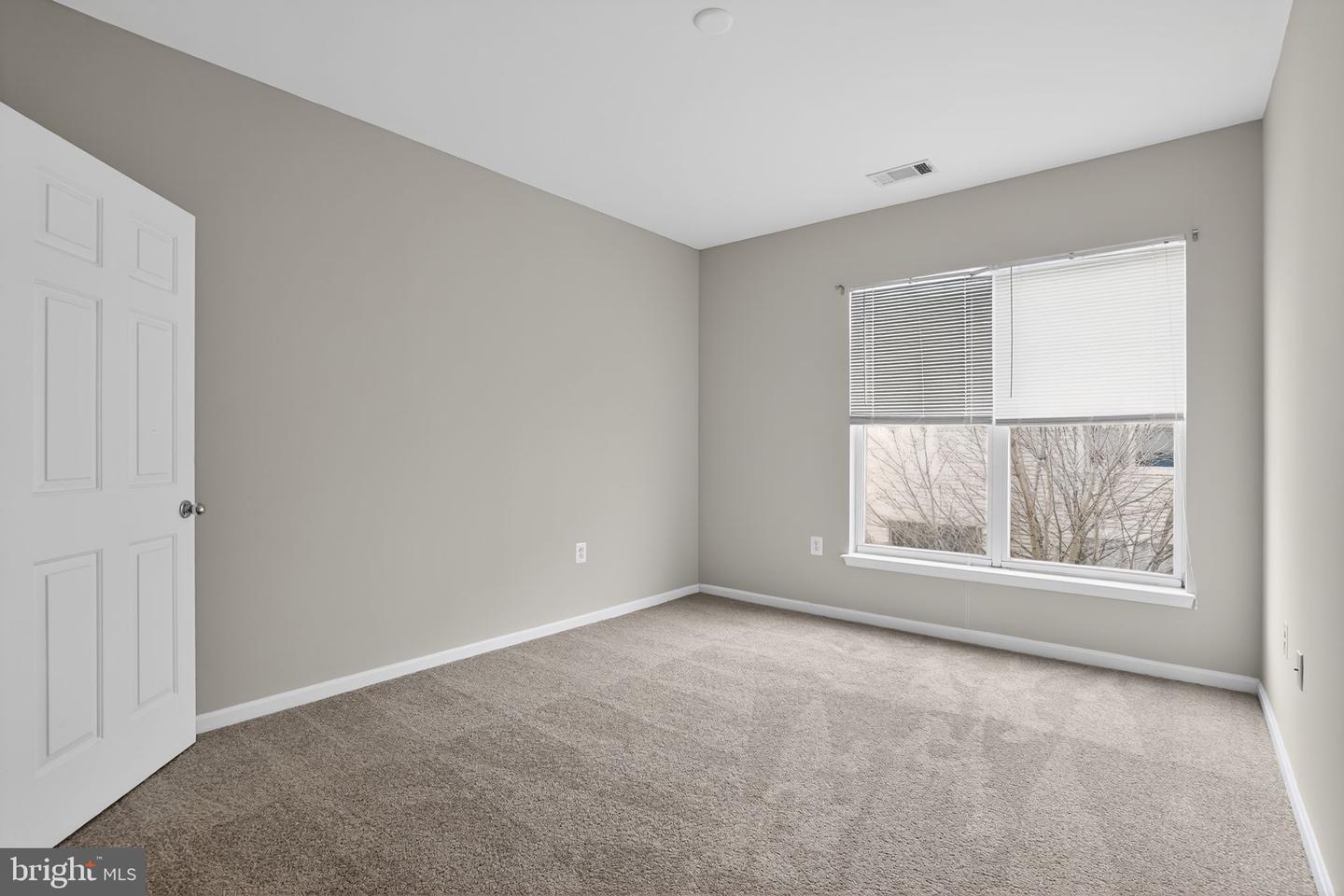 5142-J BRITTNEY ELYSE CIR #J, CENTREVILLE, Virginia 20120, 2 Bedrooms Bedrooms, ,2 BathroomsBathrooms,Residential,For sale,5142-J BRITTNEY ELYSE CIR #J,VAFX2292716 MLS # VAFX2292716