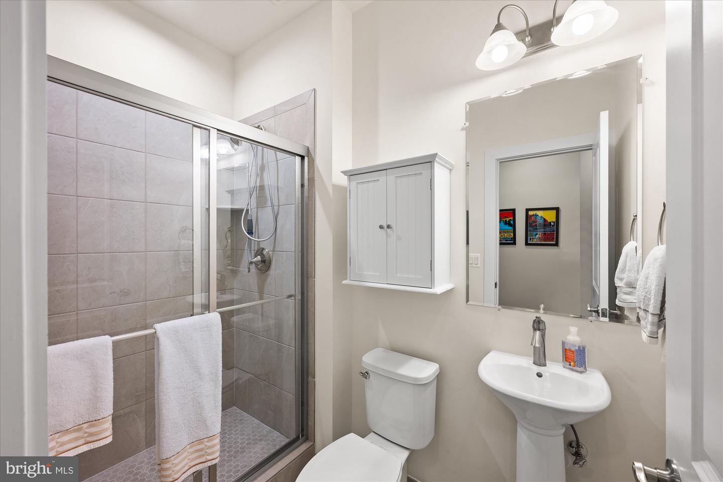 2236 S GLEBE RD, ARLINGTON, Virginia 22206, 4 Bedrooms Bedrooms, ,4 BathroomsBathrooms,Residential,For sale,2236 S GLEBE RD,VAAR2069298 MLS # VAAR2069298