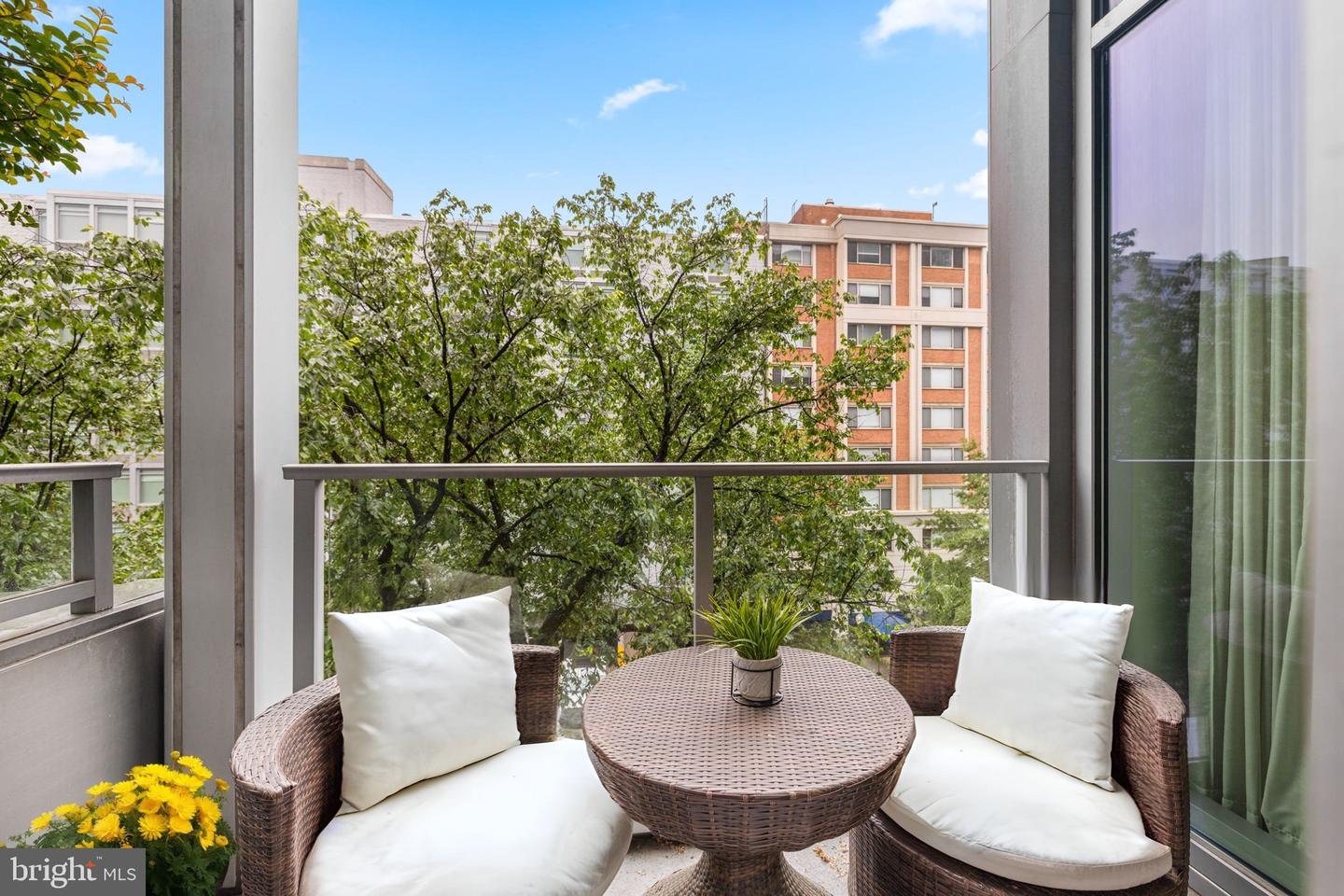 1177 22ND ST NW #4F, WASHINGTON, District Of Columbia 20037, 2 Bedrooms Bedrooms, ,2 BathroomsBathrooms,Residential,For sale,1177 22ND ST NW #4F,DCDC2247770 MLS # DCDC2247770