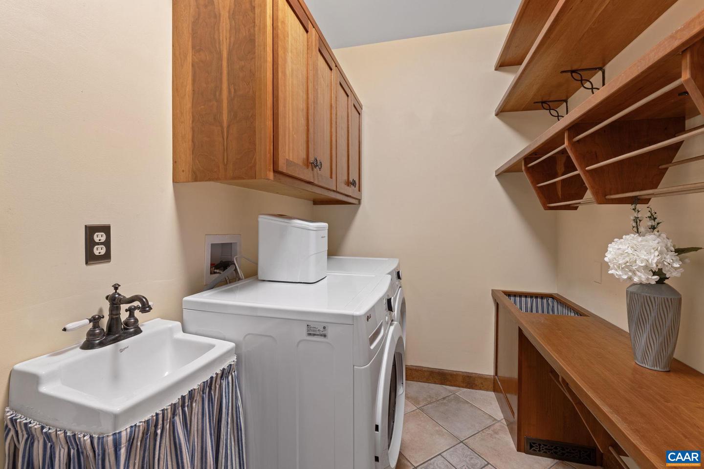 3104 EDGEWATER DR, CHARLOTTESVILLE, Virginia 22911, 4 Bedrooms Bedrooms, ,4 BathroomsBathrooms,Residential,For sale,3104 EDGEWATER DR,673662 MLS # 673662