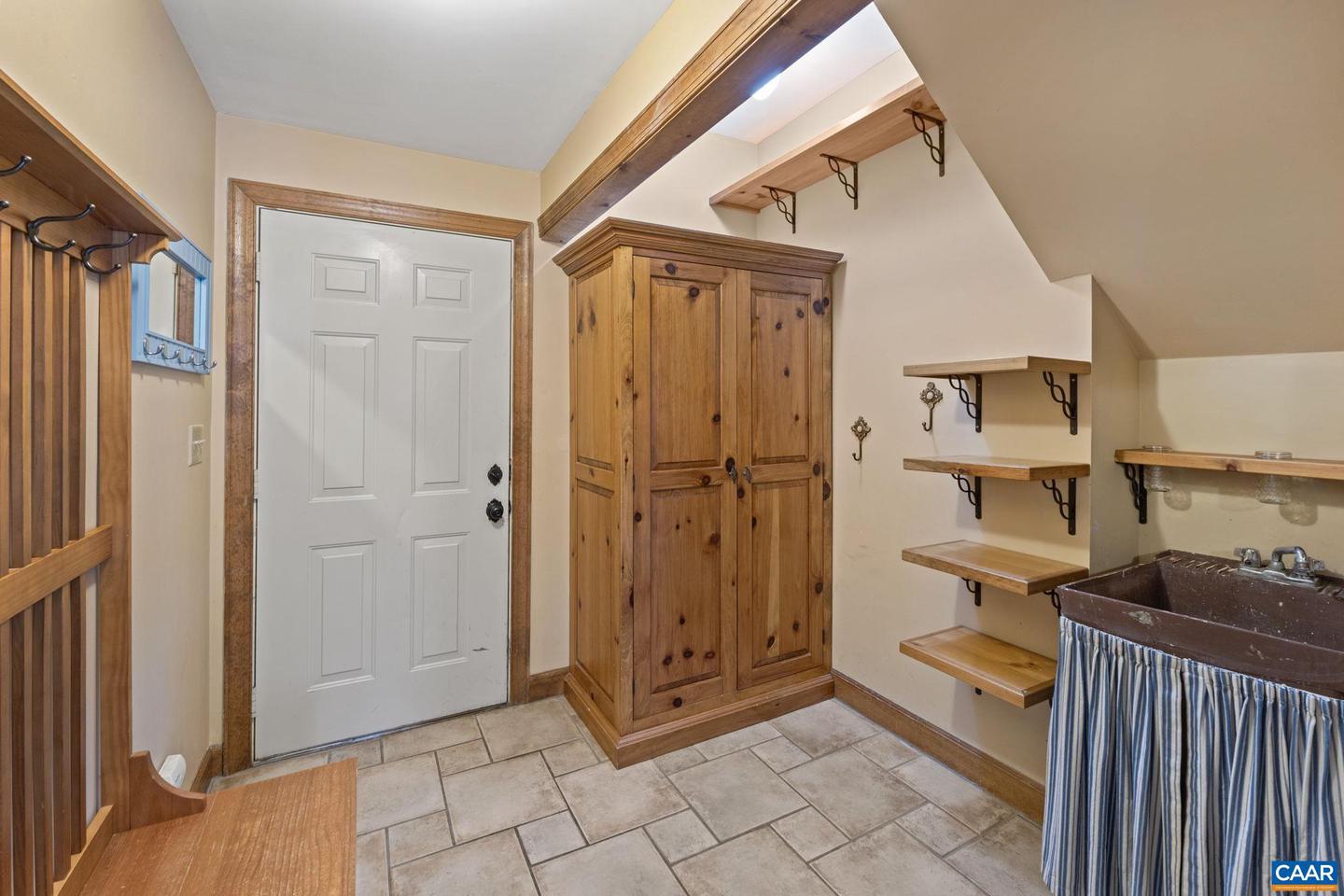 3104 EDGEWATER DR, CHARLOTTESVILLE, Virginia 22911, 4 Bedrooms Bedrooms, ,4 BathroomsBathrooms,Residential,For sale,3104 EDGEWATER DR,673662 MLS # 673662