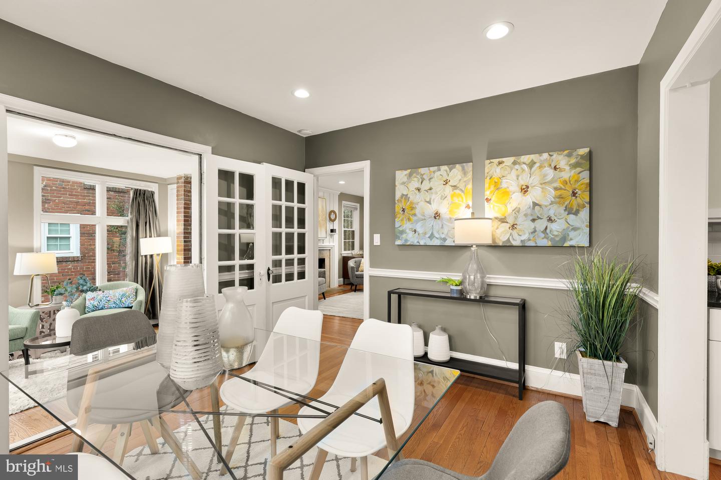 5413 31ST ST NW, WASHINGTON, District Of Columbia 20015, 4 Bedrooms Bedrooms, ,2 BathroomsBathrooms,Residential,For sale,5413 31ST ST NW,DCDC2247780 MLS # DCDC2247780