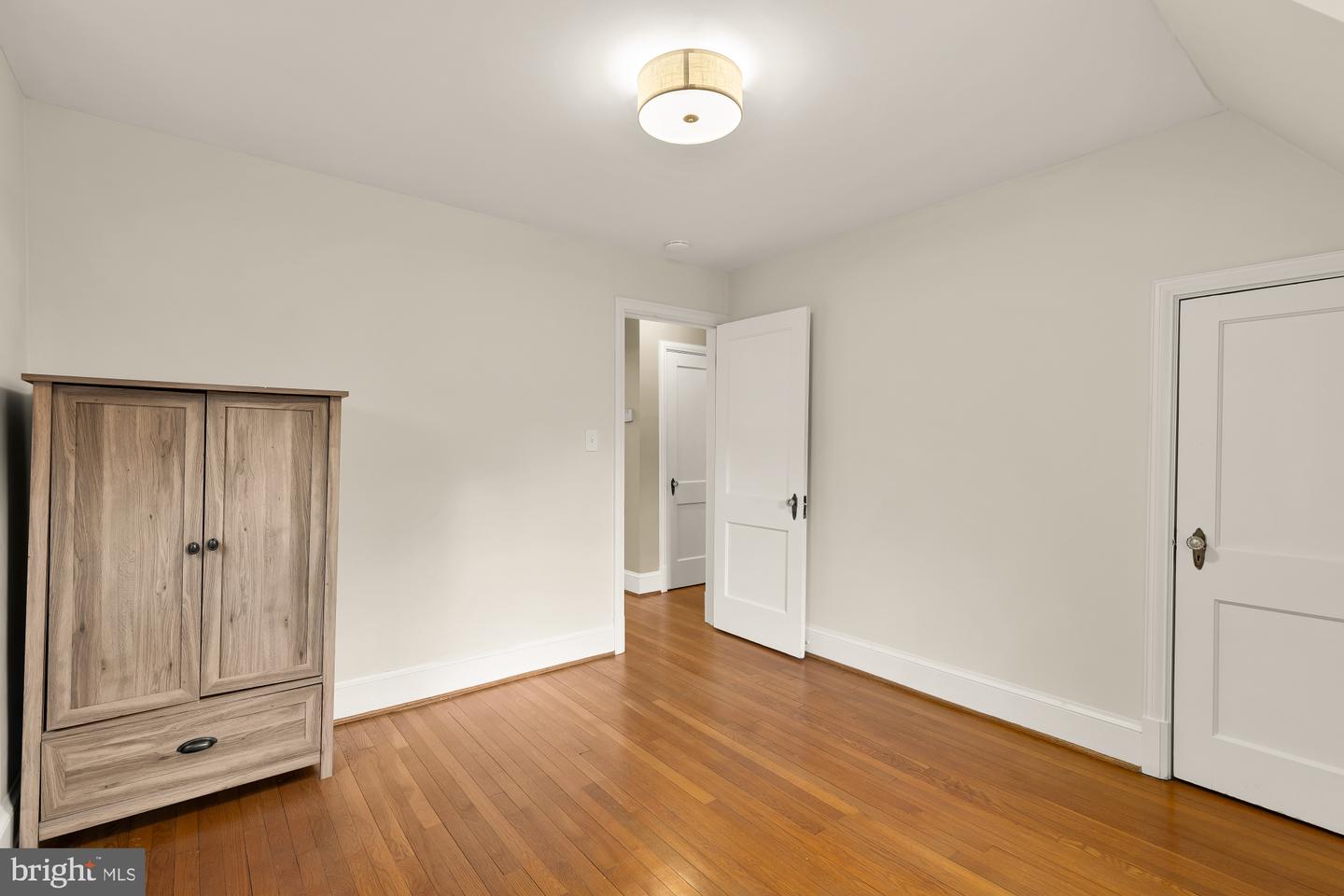 5413 31ST ST NW, WASHINGTON, District Of Columbia 20015, 4 Bedrooms Bedrooms, ,2 BathroomsBathrooms,Residential,For sale,5413 31ST ST NW,DCDC2247780 MLS # DCDC2247780