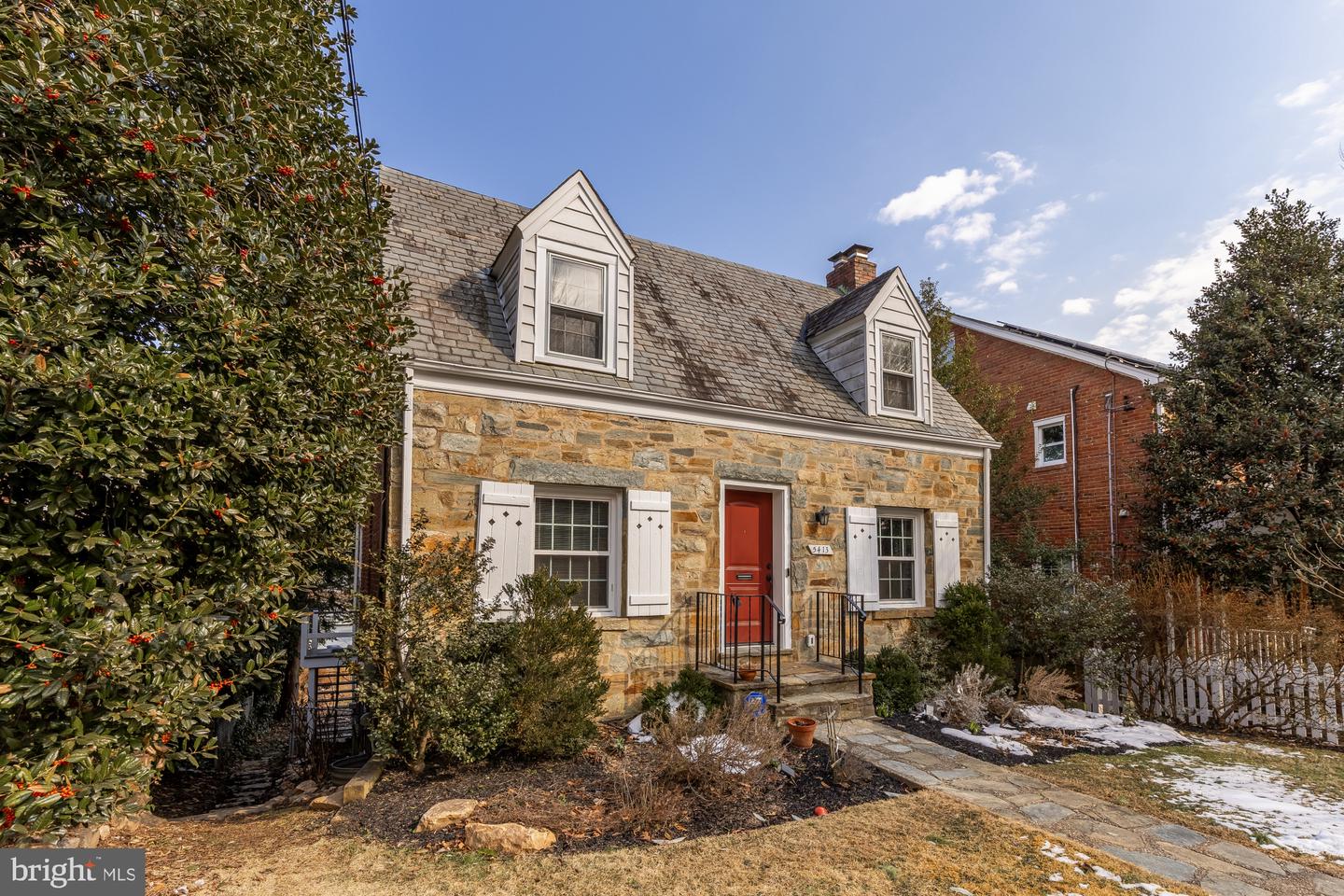 5413 31ST ST NW, WASHINGTON, District Of Columbia 20015, 4 Bedrooms Bedrooms, ,2 BathroomsBathrooms,Residential,For sale,5413 31ST ST NW,DCDC2247780 MLS # DCDC2247780