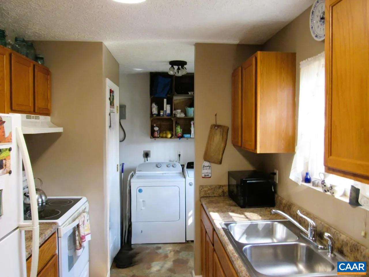 3324 LAUREL RD, SHIPMAN, Virginia 22971, 3 Bedrooms Bedrooms, ,2 BathroomsBathrooms,Residential,For sale,3324 LAUREL RD,673667 MLS # 673667 3324 LAUREL RD, SHIPMAN, Virginia 22971, 3 Bedrooms Bedrooms, ,2 BathroomsBathrooms,Residential,For sale,3324 LAUREL RD,673667 MLS # 673667