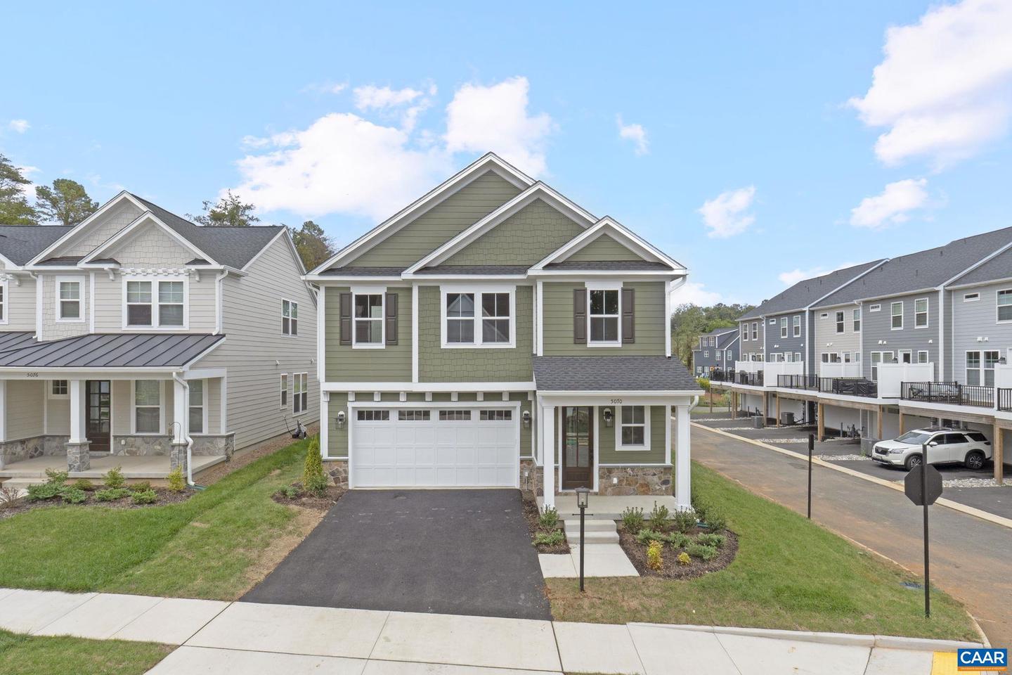 19F FARROW COVE, CHARLOTTESVILLE, Virginia 22901, 4 Bedrooms Bedrooms, ,2 BathroomsBathrooms,Residential,For sale,19F FARROW COVE,673669 MLS # 673669