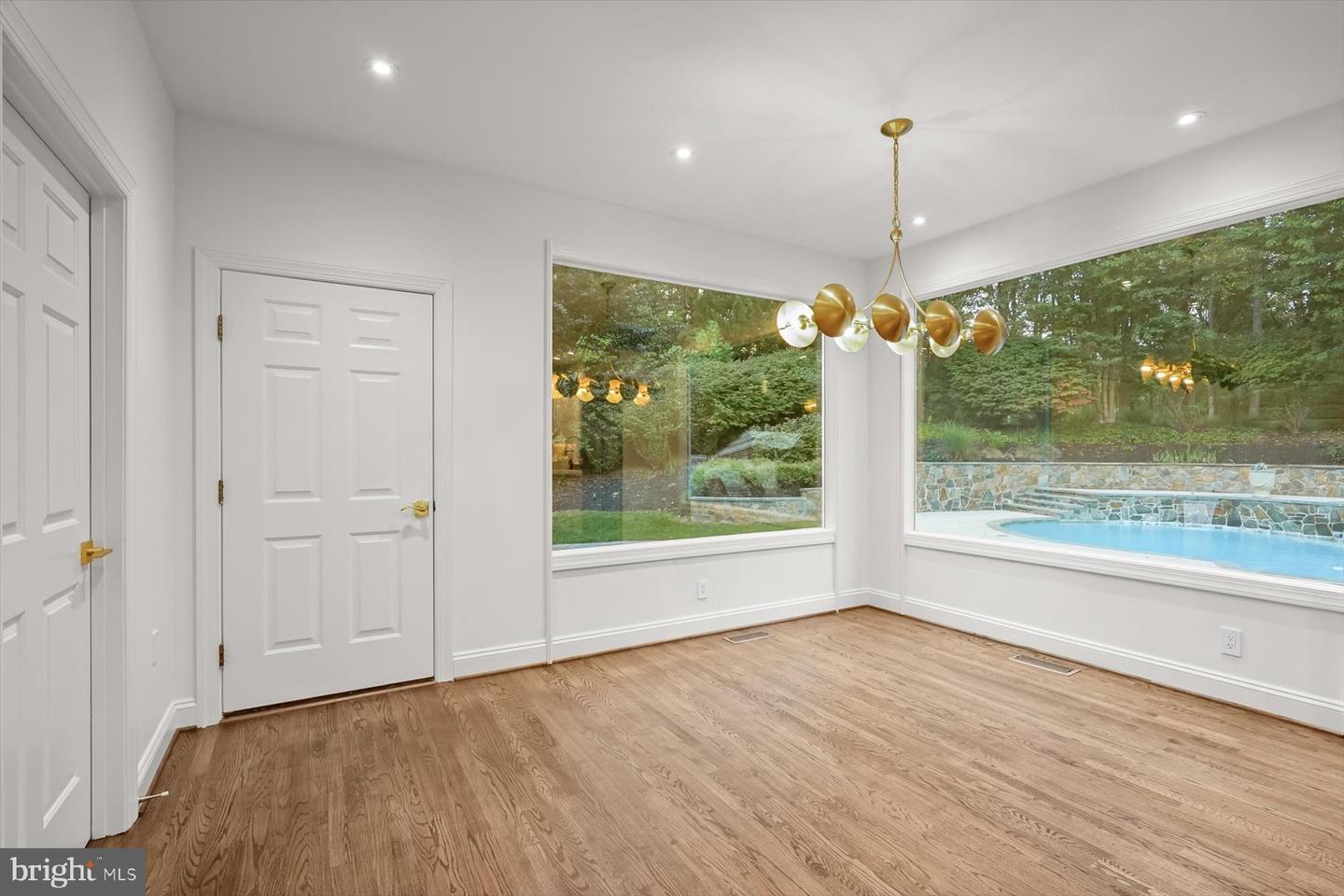 1404 WYNHURST LN, VIENNA, Virginia 22182, 5 Bedrooms Bedrooms, ,4 BathroomsBathrooms,Residential,For sale,1404 WYNHURST LN,VAFX2292770 MLS # VAFX2292770