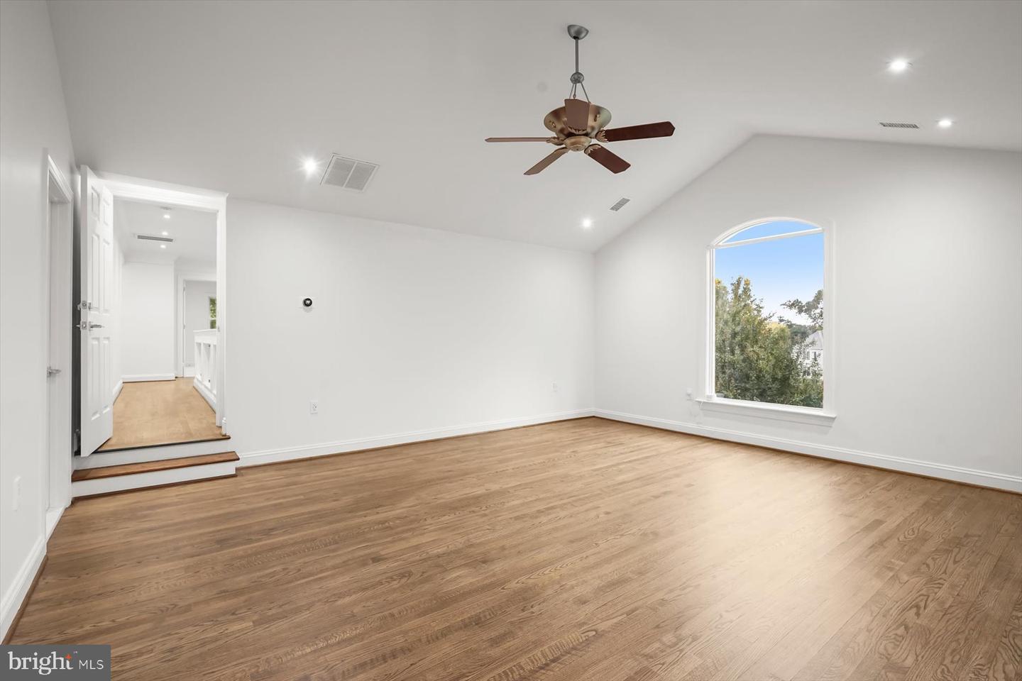 1404 WYNHURST LN, VIENNA, Virginia 22182, 5 Bedrooms Bedrooms, ,4 BathroomsBathrooms,Residential,For sale,1404 WYNHURST LN,VAFX2292770 MLS # VAFX2292770