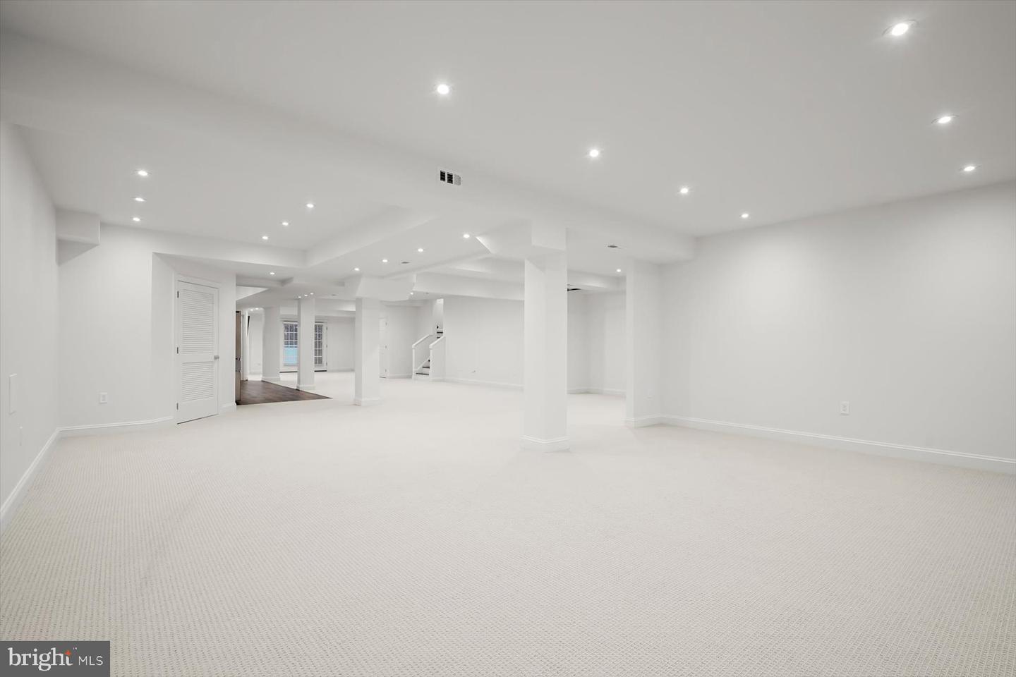 1404 WYNHURST LN, VIENNA, Virginia 22182, 5 Bedrooms Bedrooms, ,4 BathroomsBathrooms,Residential,For sale,1404 WYNHURST LN,VAFX2292770 MLS # VAFX2292770