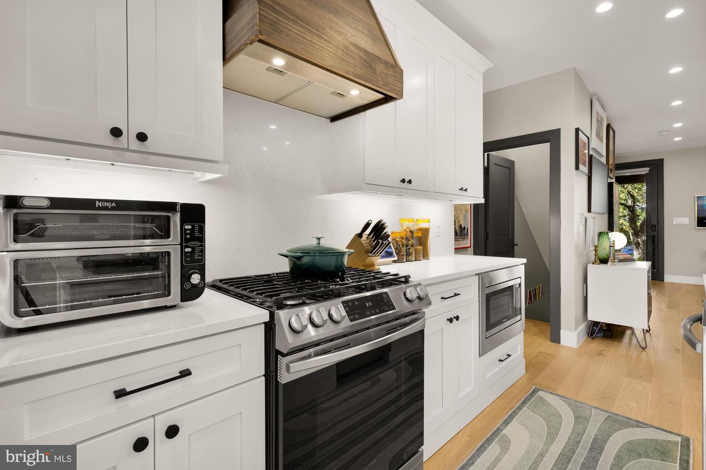 47 T ST NE, WASHINGTON, District Of Columbia 20002, 4 Bedrooms Bedrooms, ,3 BathroomsBathrooms,Residential,For sale,47 T ST NE,DCDC2247802 MLS # DCDC2247802