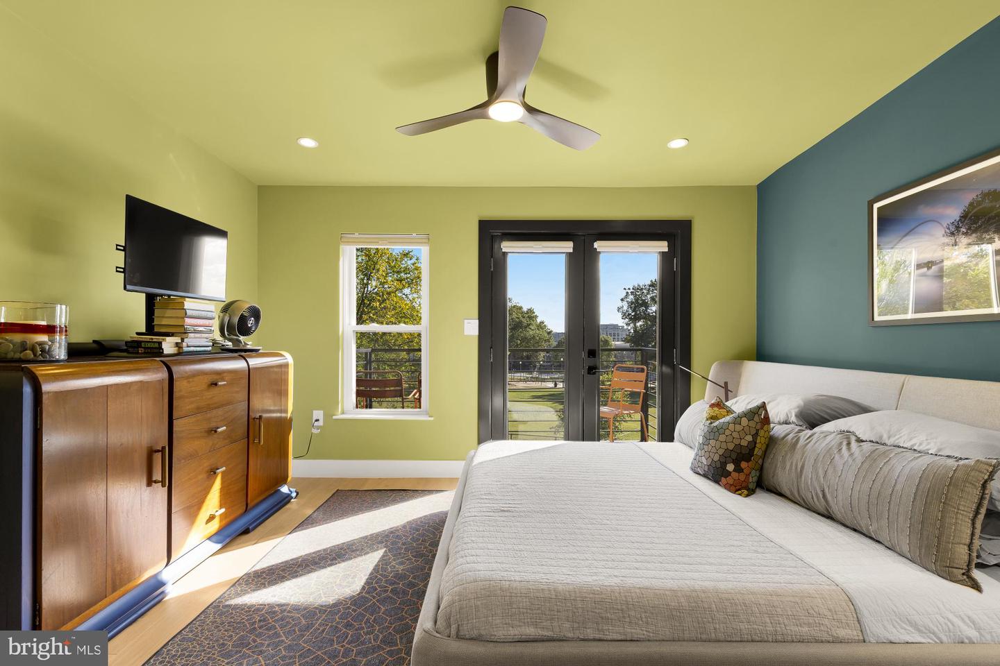 47 T ST NE, WASHINGTON, District Of Columbia 20002, 4 Bedrooms Bedrooms, ,3 BathroomsBathrooms,Residential,For sale,47 T ST NE,DCDC2247802 MLS # DCDC2247802