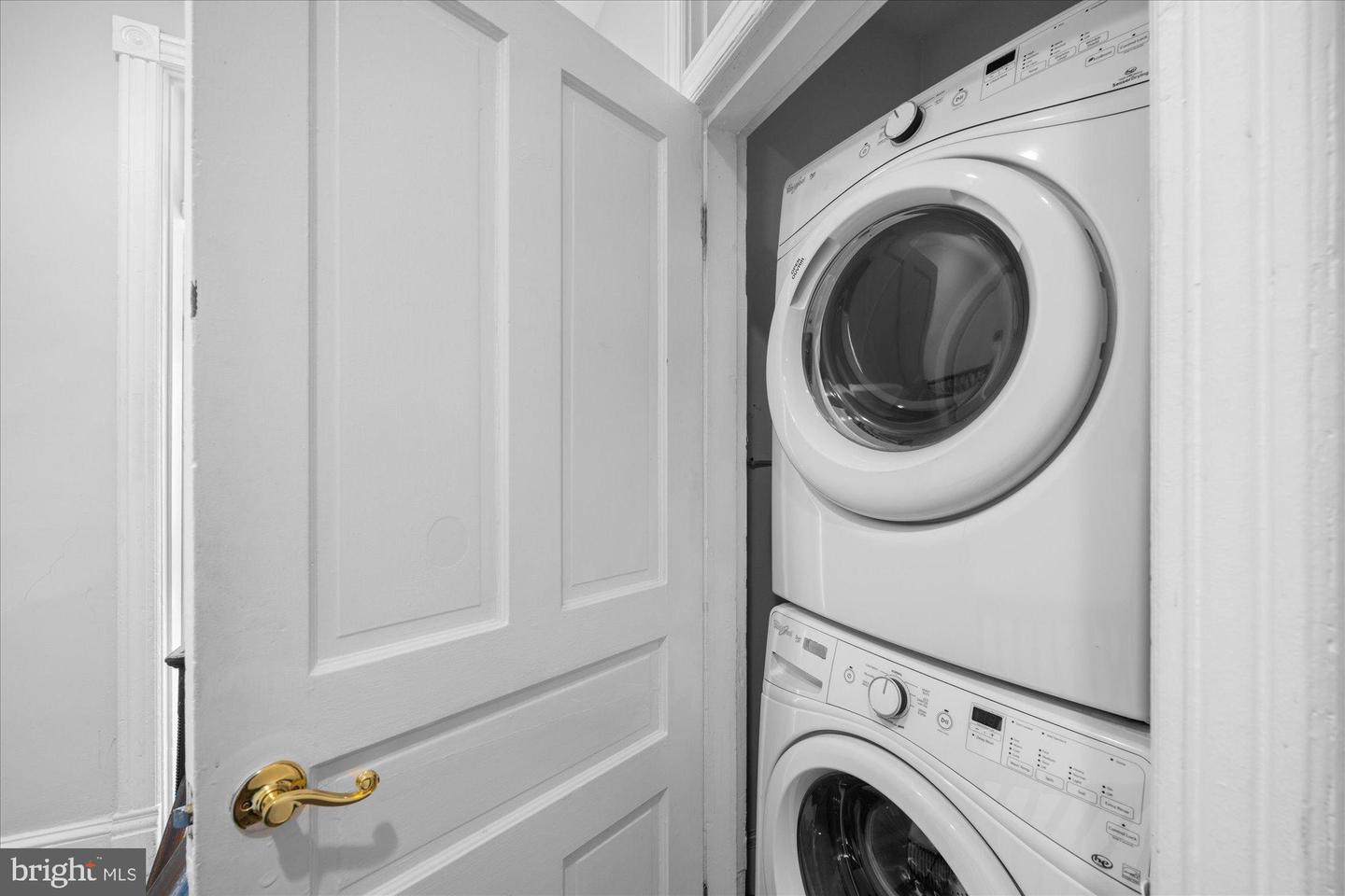 221 M ST NW, WASHINGTON, District Of Columbia 20001, 5 Bedrooms Bedrooms, 9 Rooms Rooms,3 BathroomsBathrooms,Residential,For sale,221 M ST NW,DCDC2247808 MLS # DCDC2247808