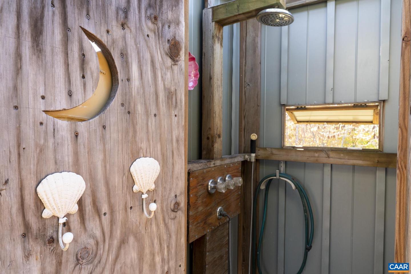 9225 HOWARDSVILLE TPKE, SCHUYLER, Virginia 22969, 3 Bedrooms Bedrooms, ,3 BathroomsBathrooms,Residential,For sale,9225 HOWARDSVILLE TPKE,673677 MLS # 673677