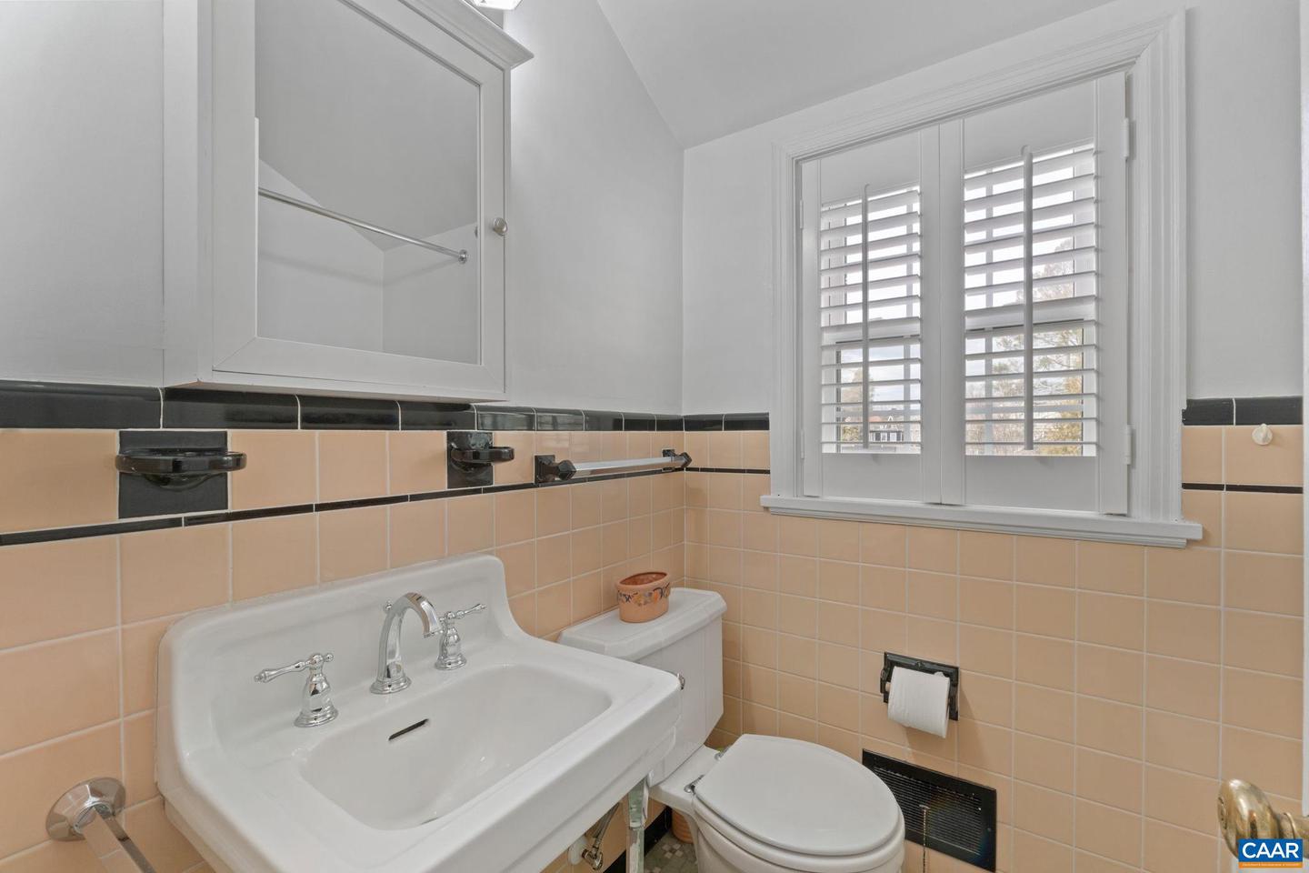 221 LEE AVE, ORANGE, Virginia 22960, 3 Bedrooms Bedrooms, ,2 BathroomsBathrooms,Residential,For sale,221 LEE AVE,673679 MLS # 673679 221 LEE AVE, ORANGE, Virginia 22960, 3 Bedrooms Bedrooms, ,2 BathroomsBathrooms,Residential,For sale,221 LEE AVE,673679 MLS # 673679