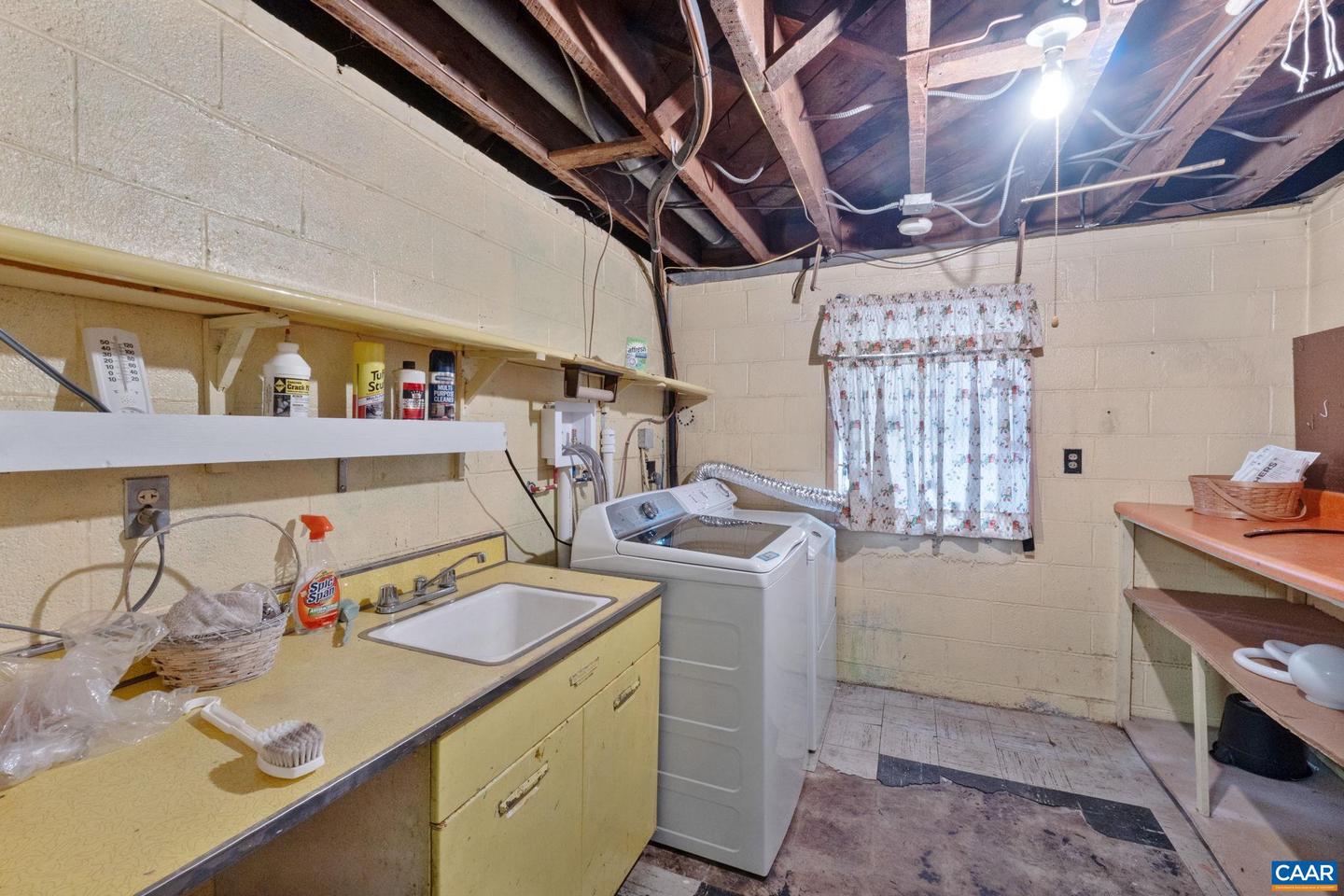 221 LEE AVE, ORANGE, Virginia 22960, 3 Bedrooms Bedrooms, ,2 BathroomsBathrooms,Residential,For sale,221 LEE AVE,673679 MLS # 673679 221 LEE AVE, ORANGE, Virginia 22960, 3 Bedrooms Bedrooms, ,2 BathroomsBathrooms,Residential,For sale,221 LEE AVE,673679 MLS # 673679