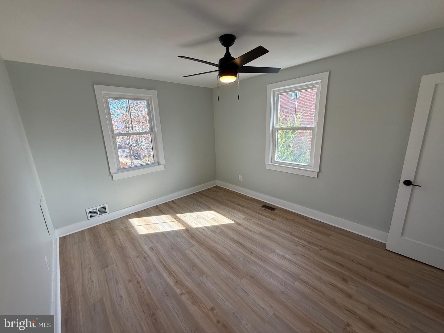 5049 8TH ST NE, WASHINGTON, District Of Columbia 20017, 3 Bedrooms Bedrooms, ,3 BathroomsBathrooms,Residential,For sale,5049 8TH ST NE,DCDC2247832 MLS # DCDC2247832