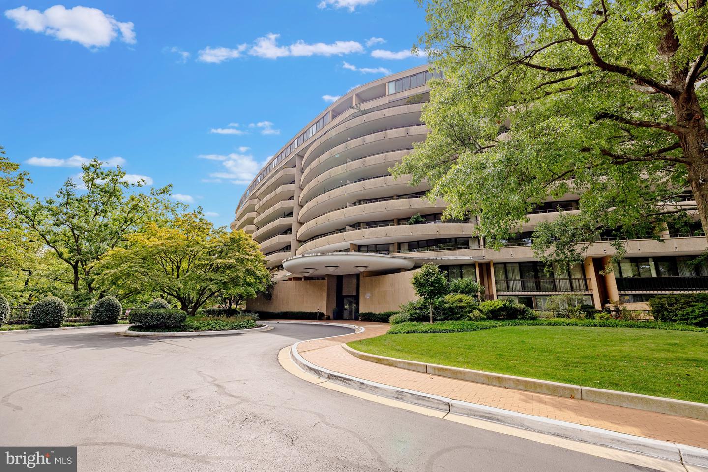 4200 MASSACHUSETTS AVE NW #114, WASHINGTON, District Of Columbia 20016, 2 Bedrooms Bedrooms, ,2 BathroomsBathrooms,Residential,For sale,4200 MASSACHUSETTS AVE NW #114,DCDC2247854 MLS # DCDC2247854