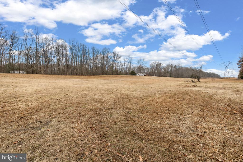 3125 DANBURY CIR, SPOTSYLVANIA, Virginia 22551, 3 Bedrooms Bedrooms, ,2 BathroomsBathrooms,Residential,3125 DANBURY CIR,VASP2039586 MLS # VASP2039586