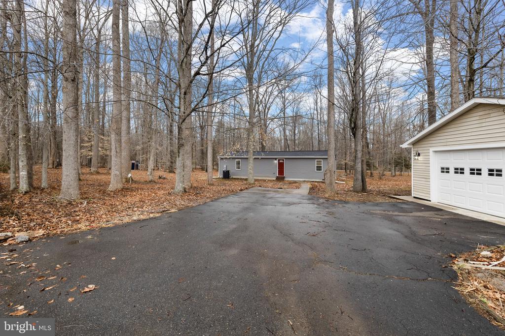 3125 DANBURY CIR, SPOTSYLVANIA, Virginia 22551, 3 Bedrooms Bedrooms, ,2 BathroomsBathrooms,Residential,3125 DANBURY CIR,VASP2039586 MLS # VASP2039586