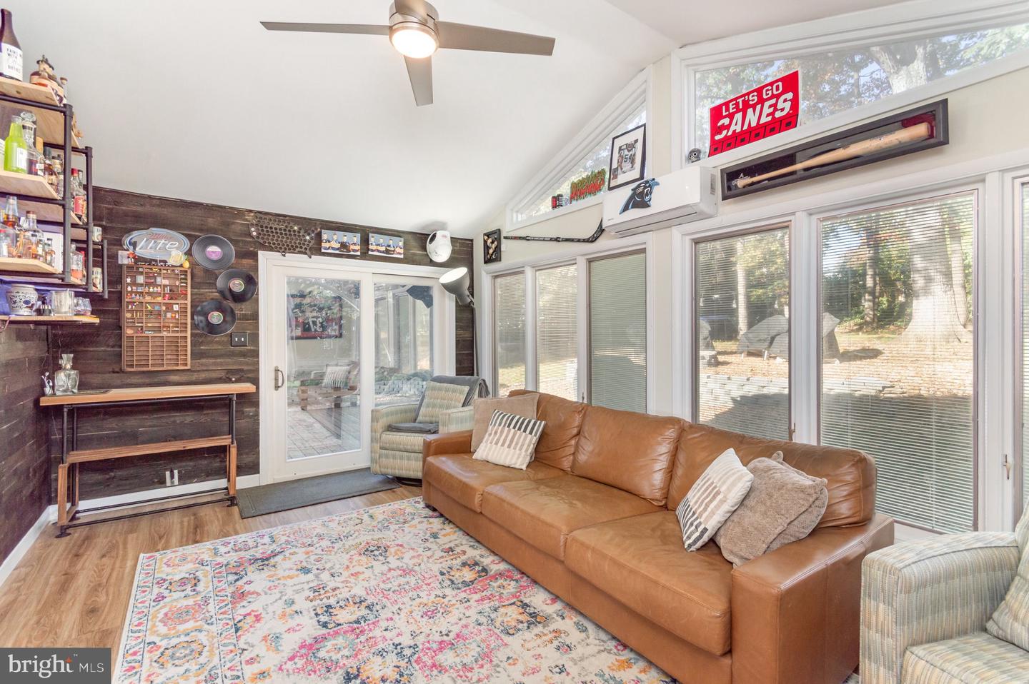 6208 REDWOOD LN, ALEXANDRIA, Virginia 22310, 5 Bedrooms Bedrooms, 11 Rooms Rooms,3 BathroomsBathrooms,Residential,For sale,6208 REDWOOD LN,VAFX2275388 MLS # VAFX2275388